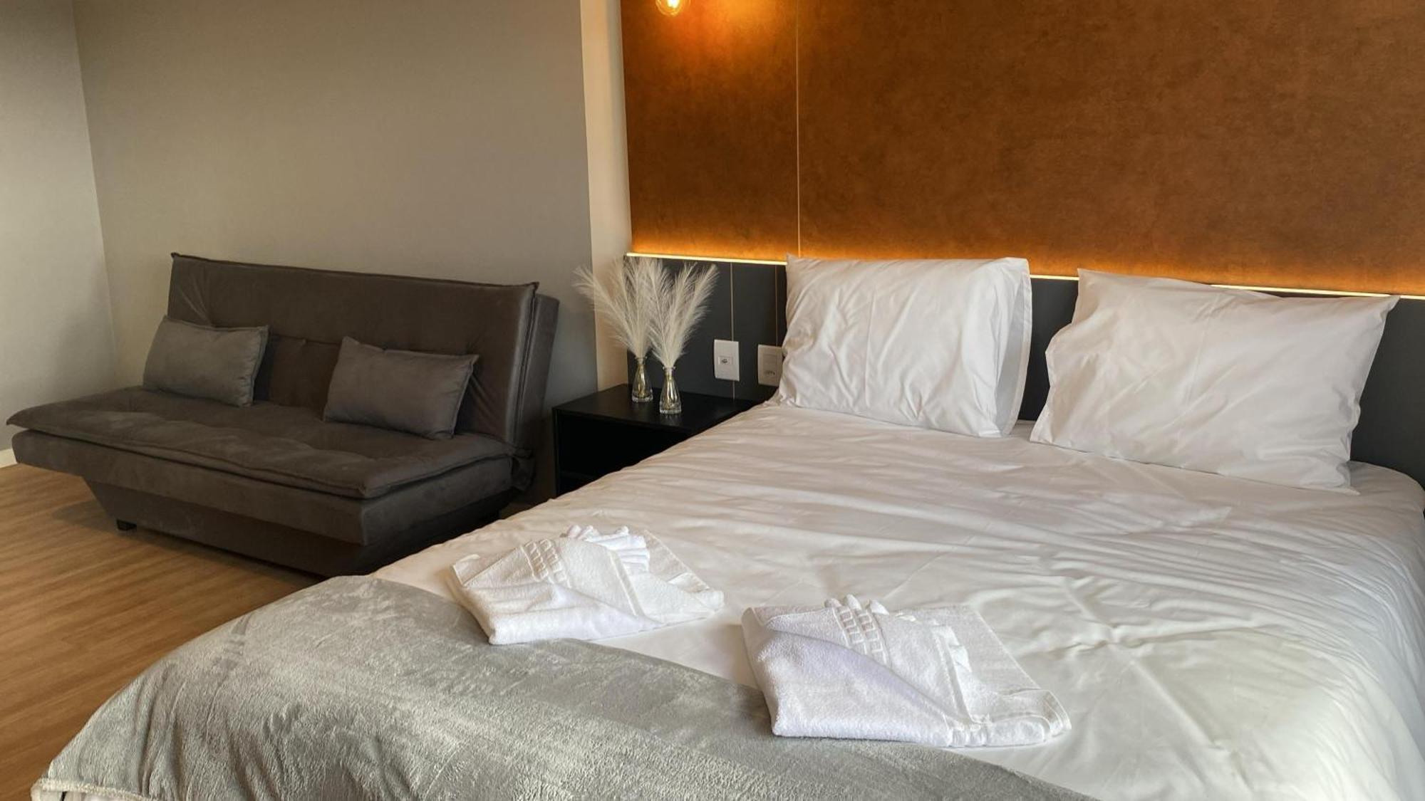 Flat No Completao Gran Paradiso - Tem - Novinho *
