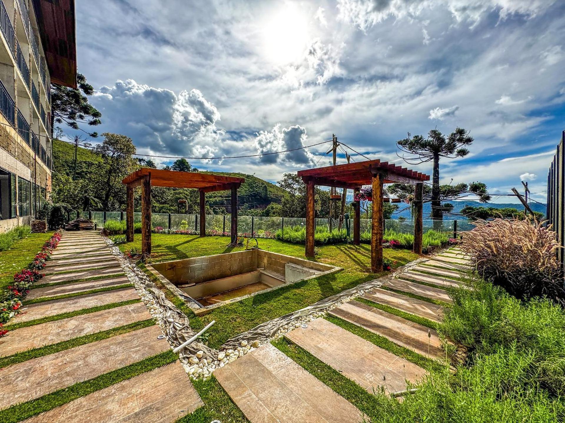 Hotel Flat No Completao Gran Paradiso - Tem - Novinho Campos do Jordão