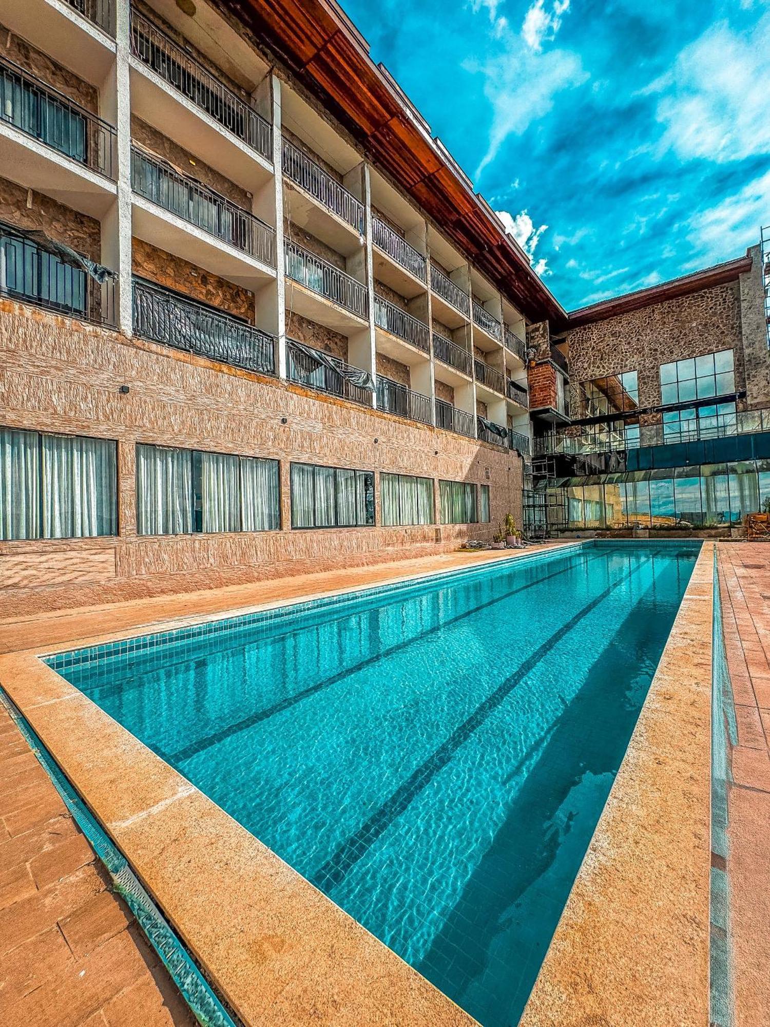 Flat No Completao Gran Paradiso - Tem - Novinho * Campos do Jordão
