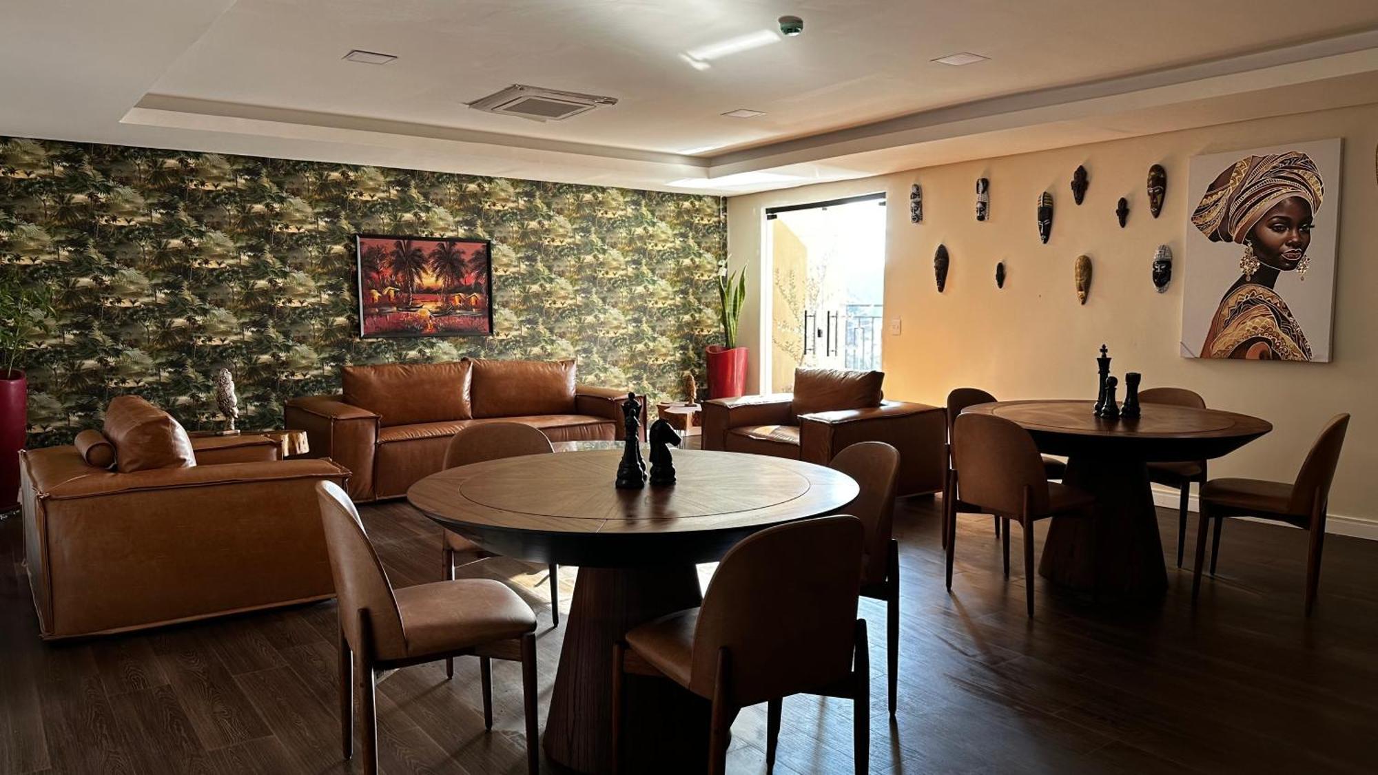 Flat No Completao Gran Paradiso - Tem - Novinho