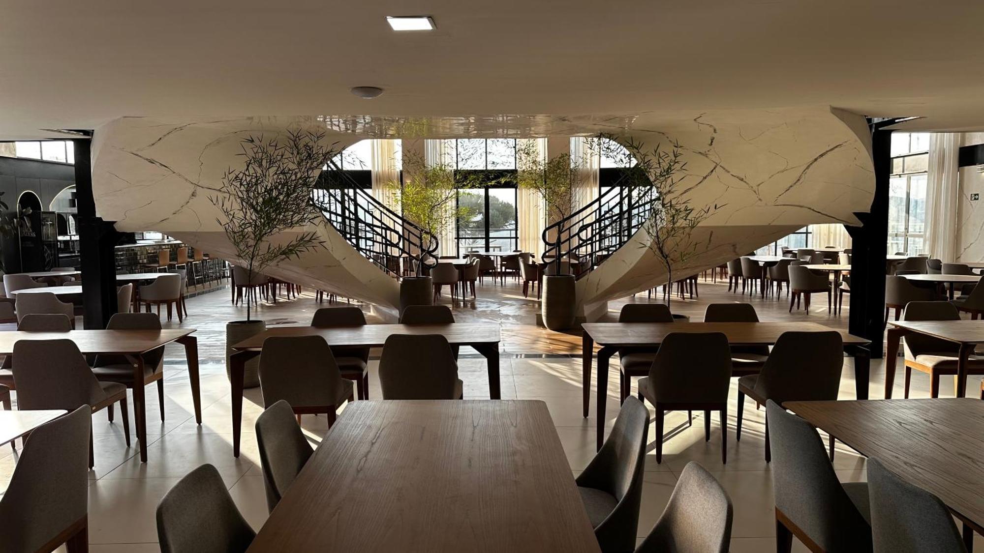 Flat No Completao Gran Paradiso - Tem - Novinho *