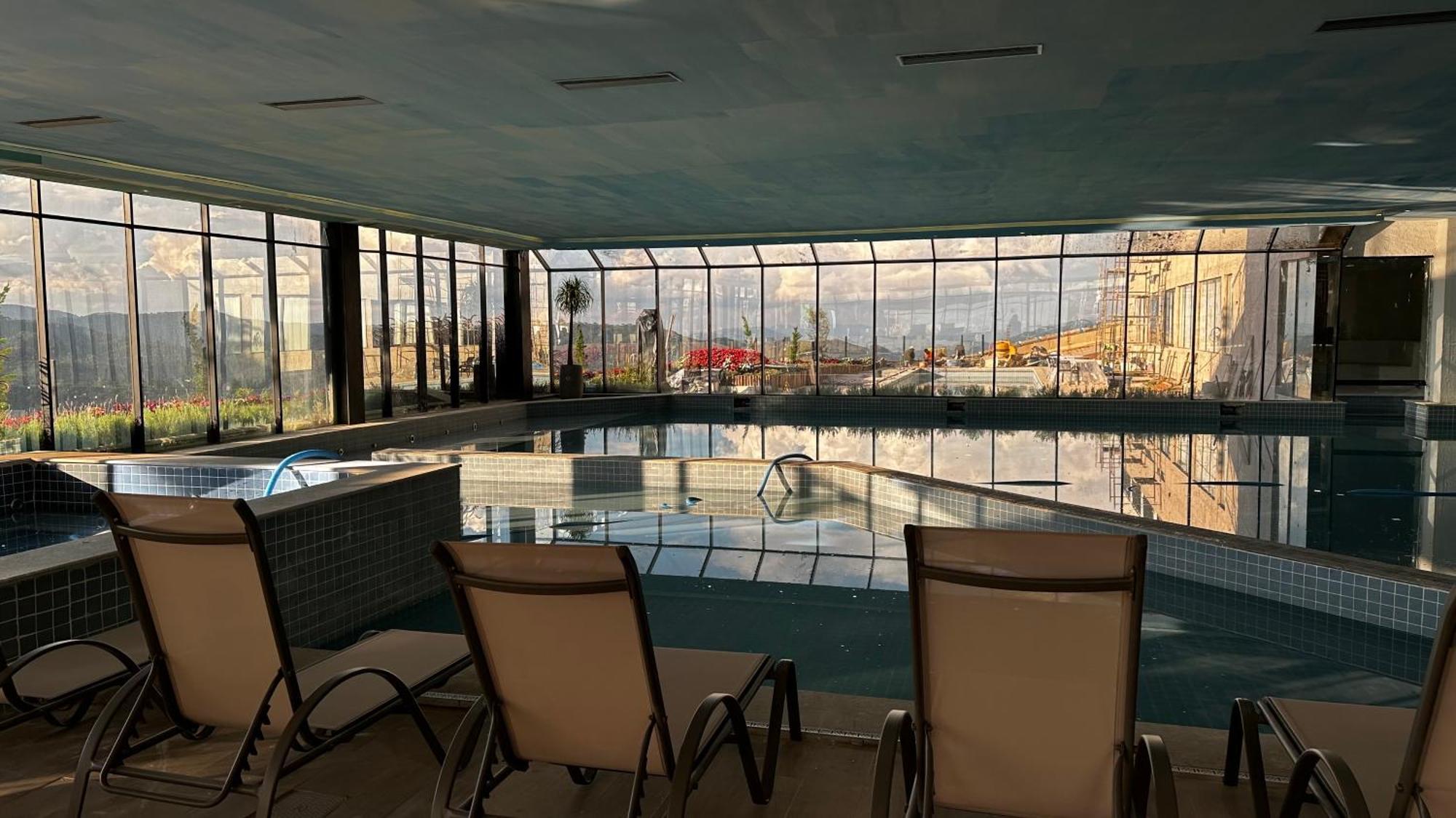 Flat No Completao Gran Paradiso - Tem - Novinho Hotel *
