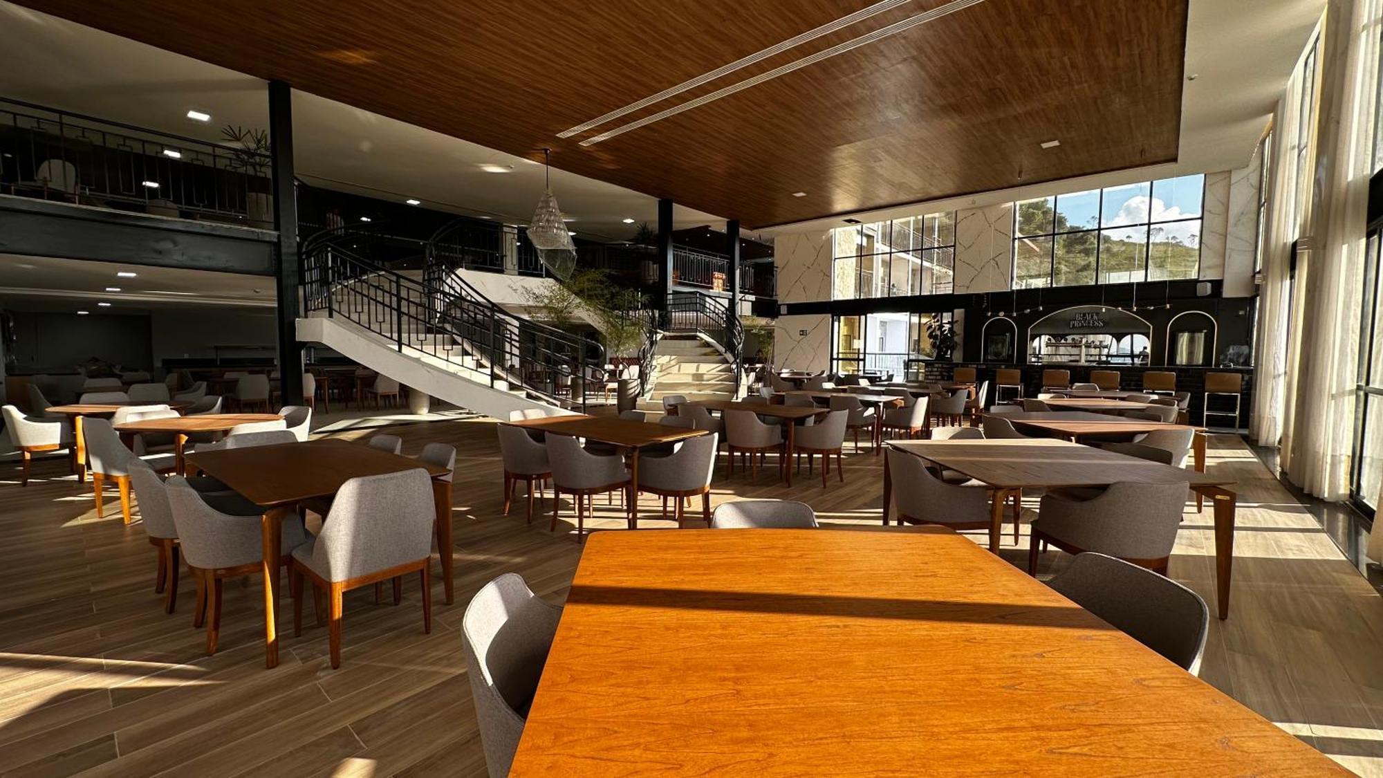 Flat No Completao Gran Paradiso - Tem - Novinho Hotel *