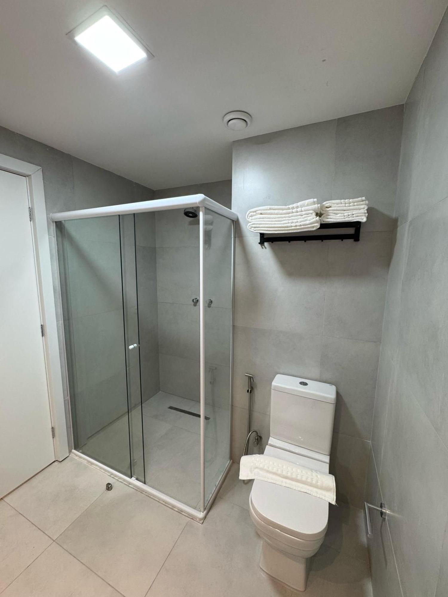 Flat No Completao Gran Paradiso - Tem - Novinho